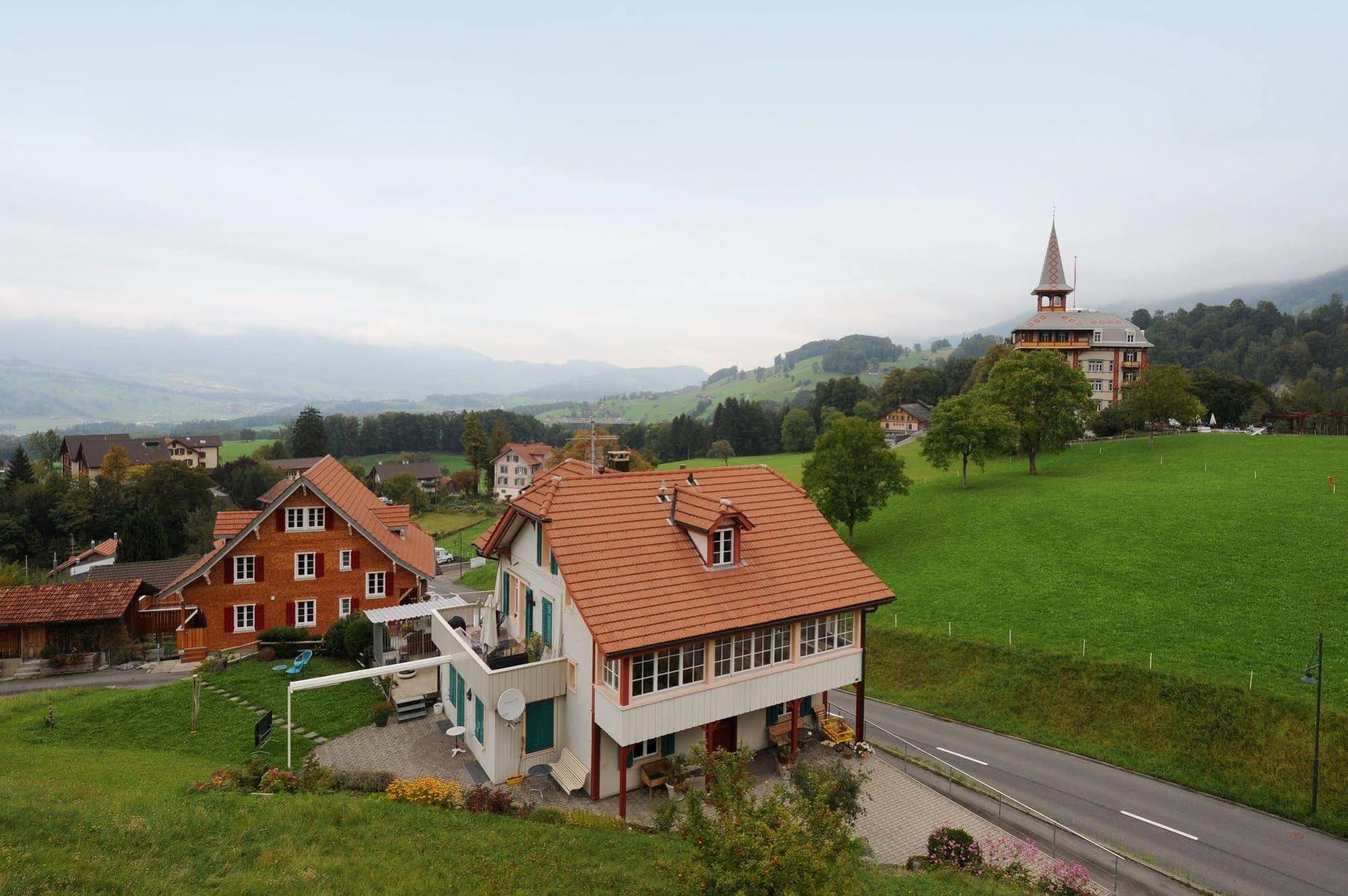 Gasthaus Paxmontana Sachseln Exterior foto